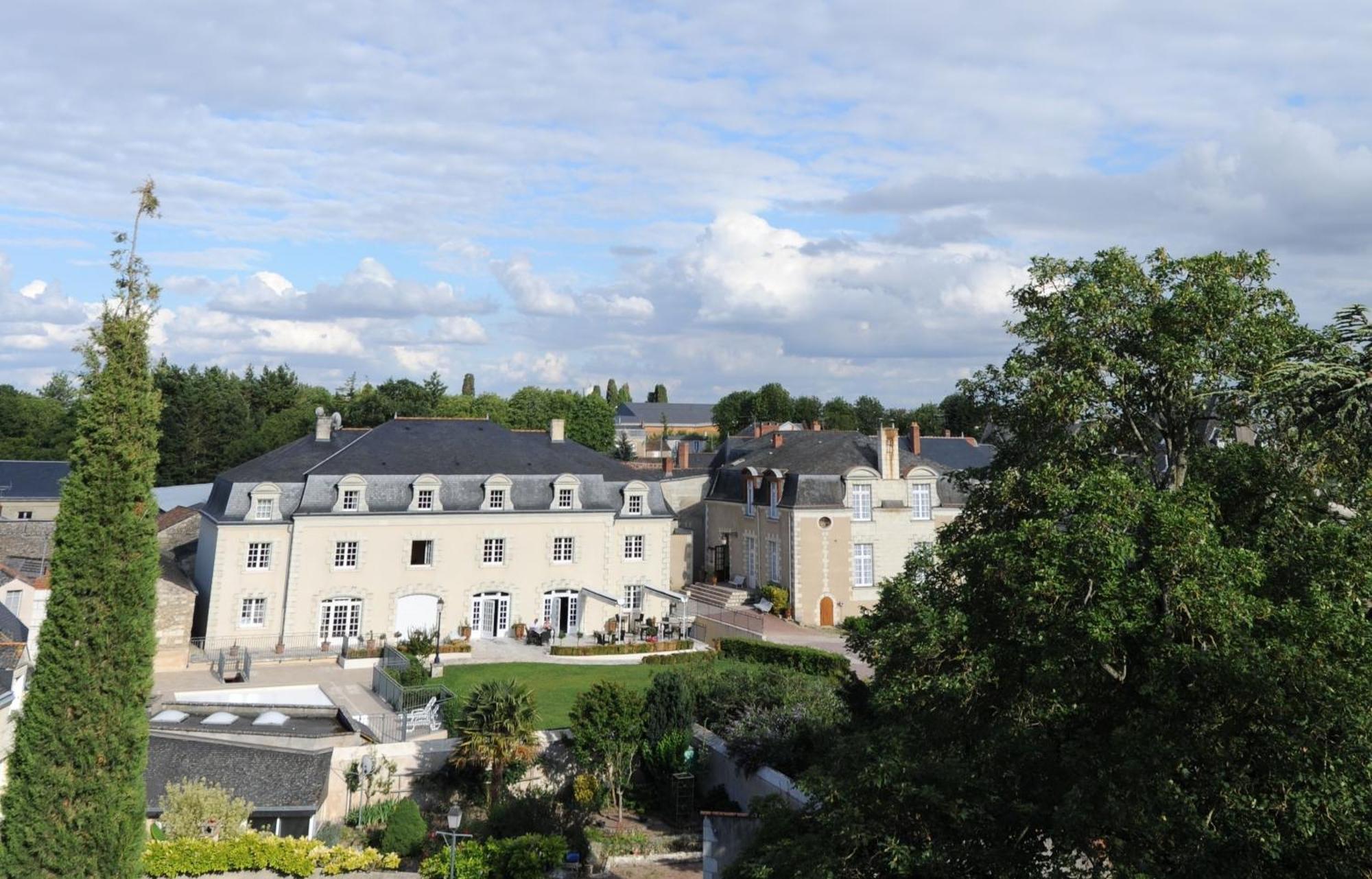 Hotel Spa Le Relais Du Bellay Montreuil Bellay Bagian luar foto